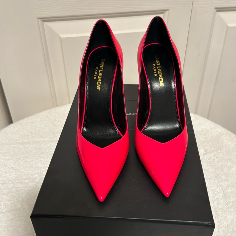A brand new Saint Laurent Paris Shoe.